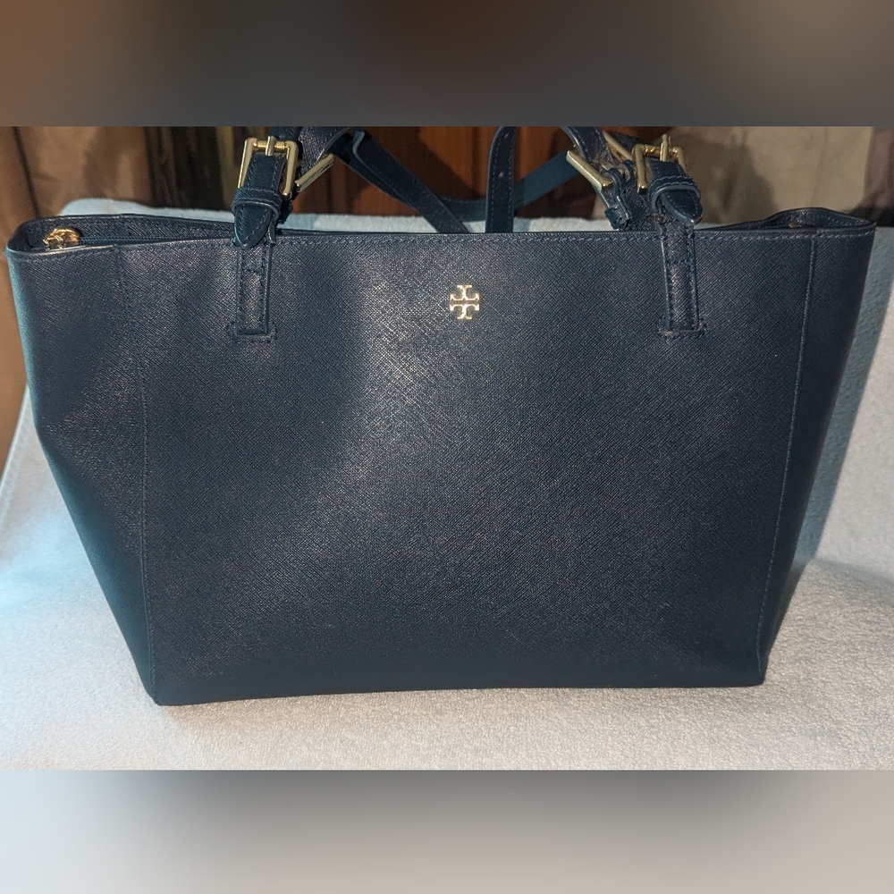Tory Burch navy saffiano tote bag.